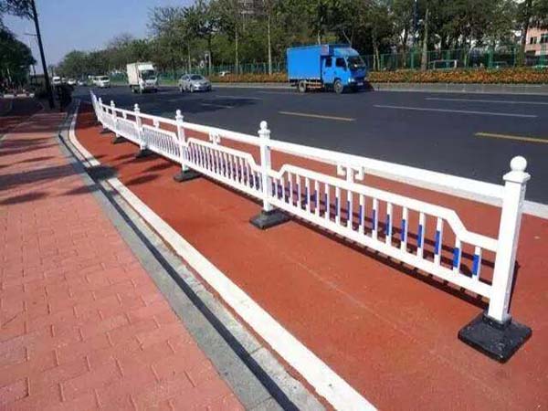 交通護(hù)欄(機(jī)非隔離護(hù)欄) J08