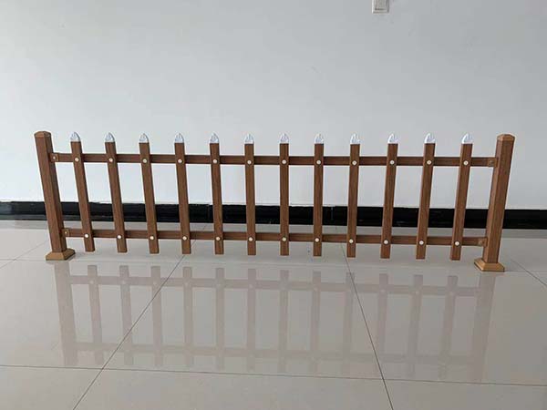 草坪護(hù)欄（木紋轉(zhuǎn)?。?C36