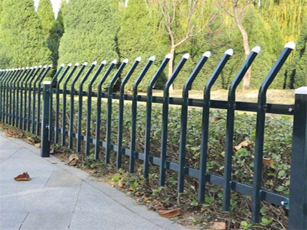 草坪護(hù)欄 C31