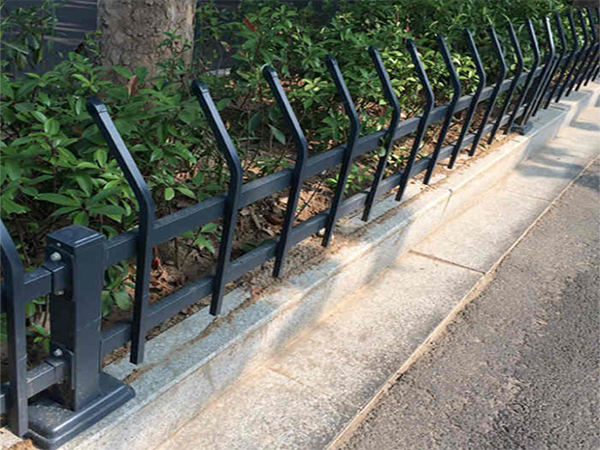 草坪護(hù)欄 C23