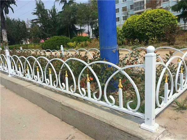 草坪護(hù)欄 C22