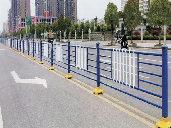 異型市政護(hù)欄019