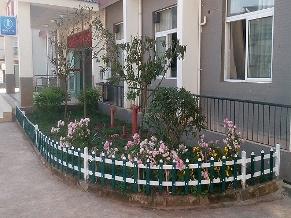 草坪護(hù)欄 C38