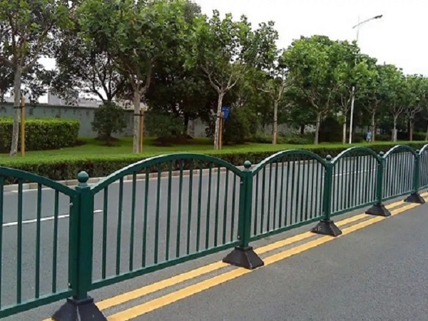 道路護(hù)欄J38