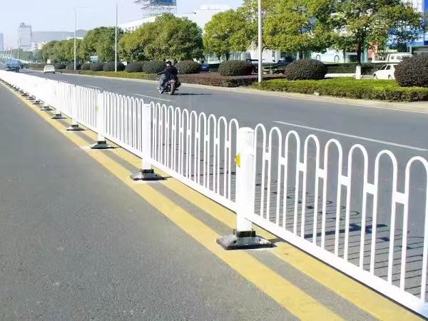 京式交通護(hù)欄 J31