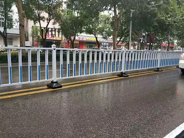 道路護(hù)欄J42
